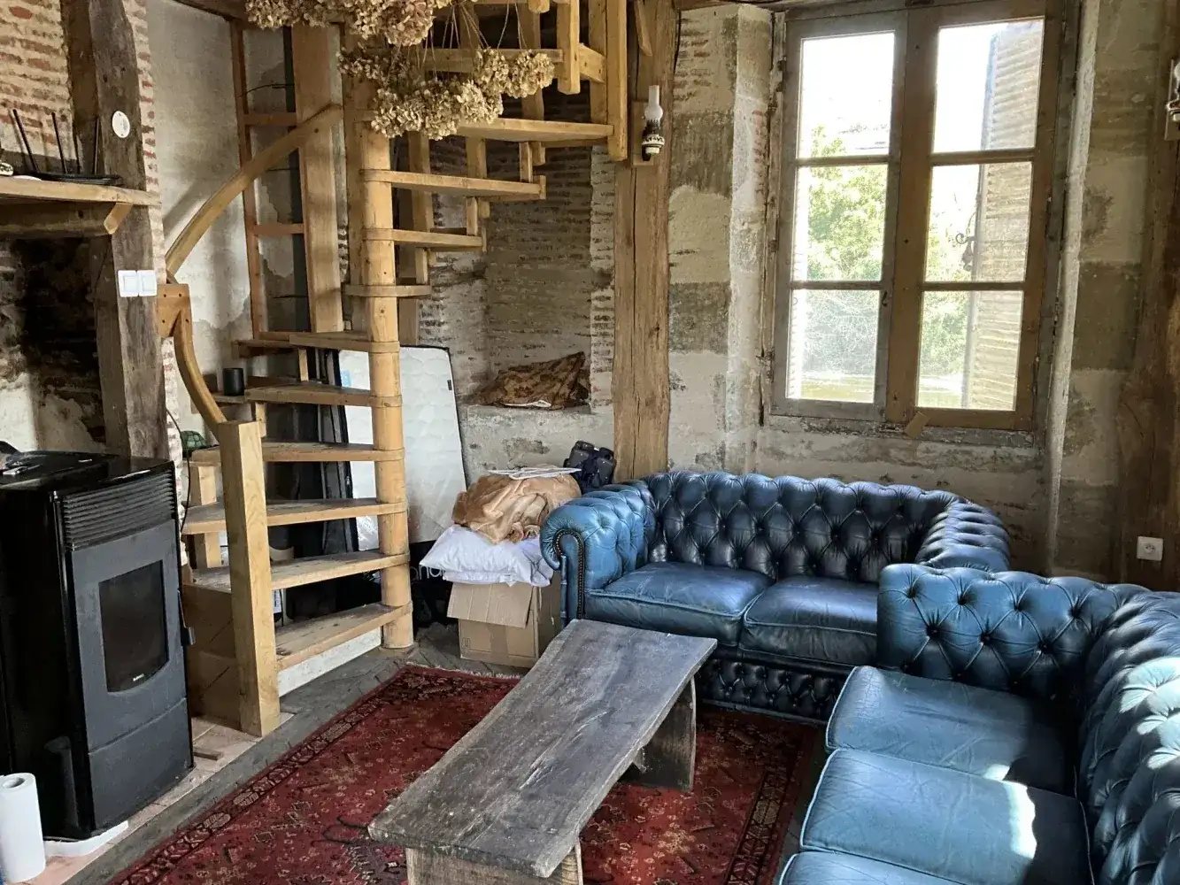 Castle 1001m² in France, L'il Jourden. Priced at 750000€ rent photo-19