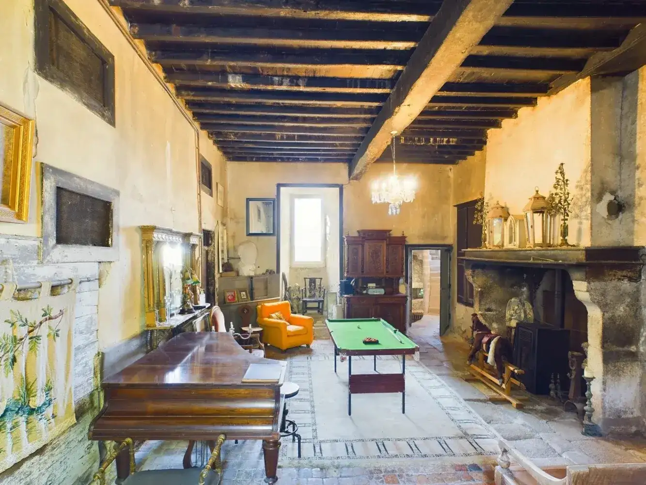 Castle 328m² in France, Notron. Priced at 599000€ rent photo-5