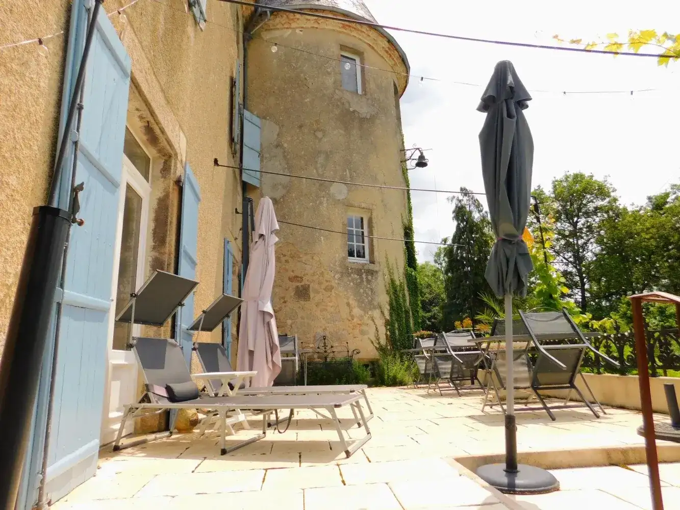 Castle 328m² in France, Notron. Priced at 599000€ rent photo-6