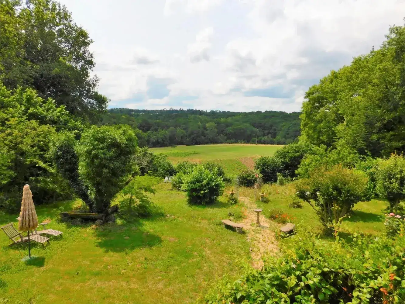 Castle 328m² in France, Notron. Priced at 599000€ rent photo-9