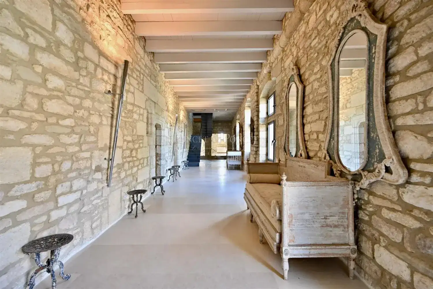 Castle 1400m² in France, Yuses. Priced at 4725000€ rent photo-7