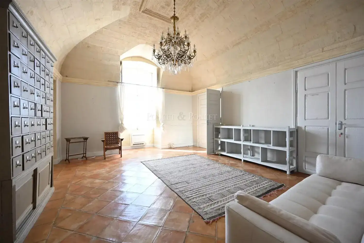 Castle 1400m² in France, Yuses. Priced at 4725000€ rent photo-9