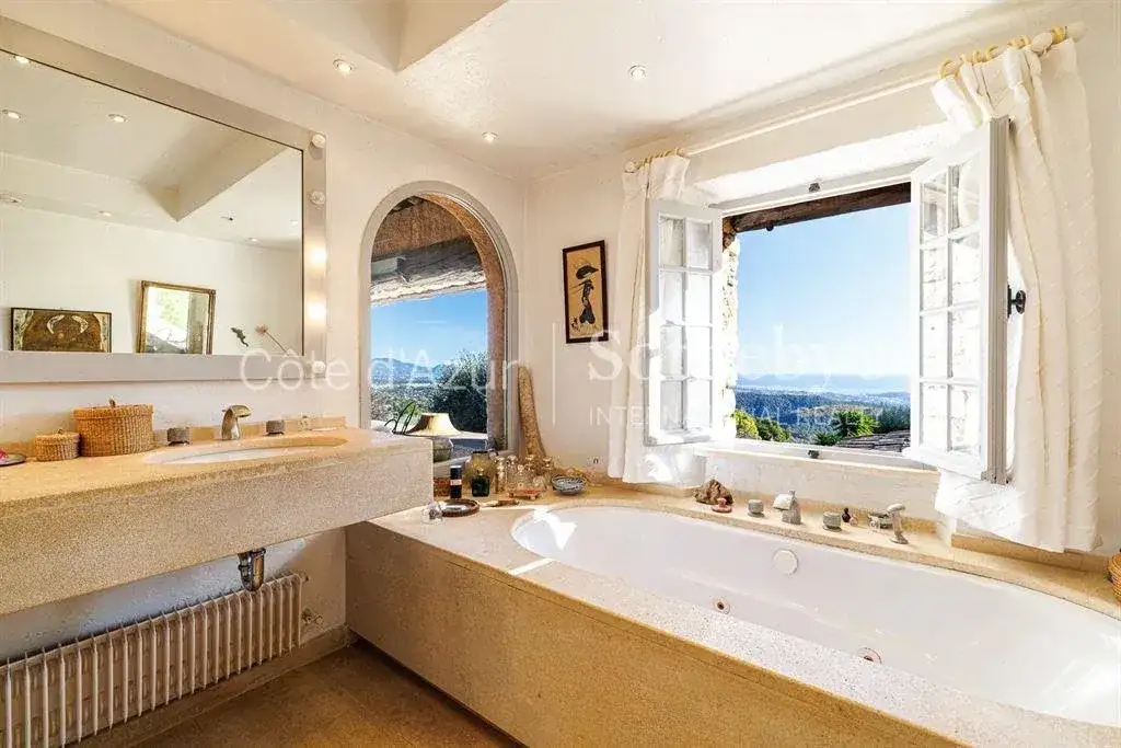 Castle 350m² in France, Tourette-sur-Loupe. Priced at 3200000€ rent photo-4