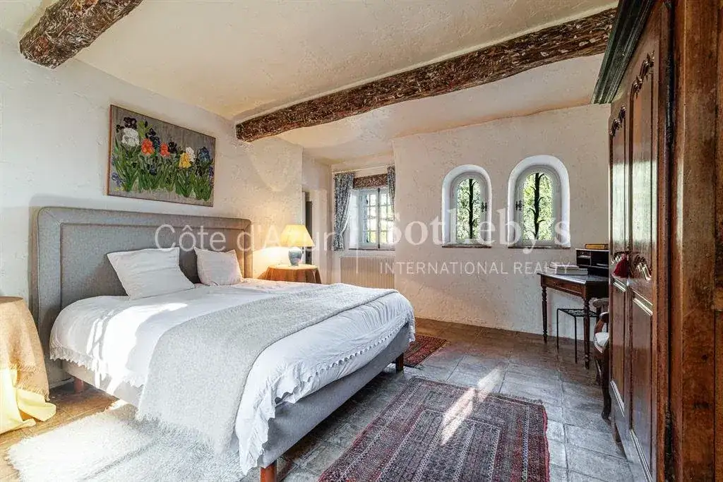 Castle 350m² in France, Tourette-sur-Loupe. Priced at 3200000€ rent photo-7