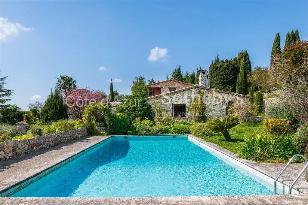 Castle 350m² in France, Tourette-sur-Loupe. Priced at 3200000€ rent photo-9