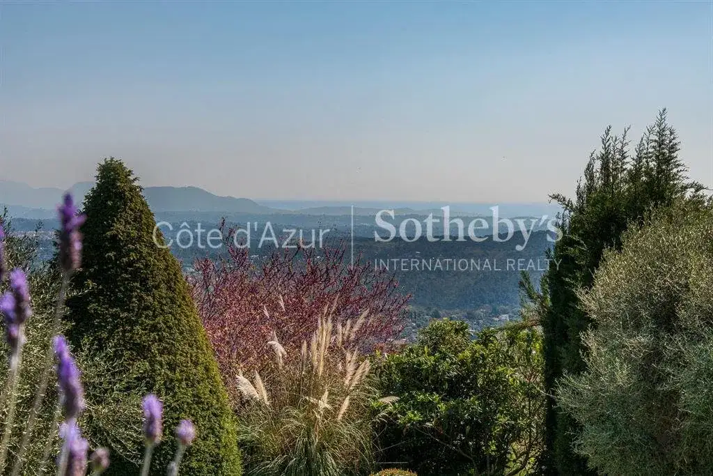 Castle 350m² in France, Tourette-sur-Loupe. Priced at 3200000€ rent photo-15