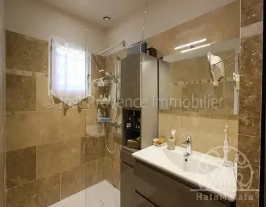 Buy in France for 550000€