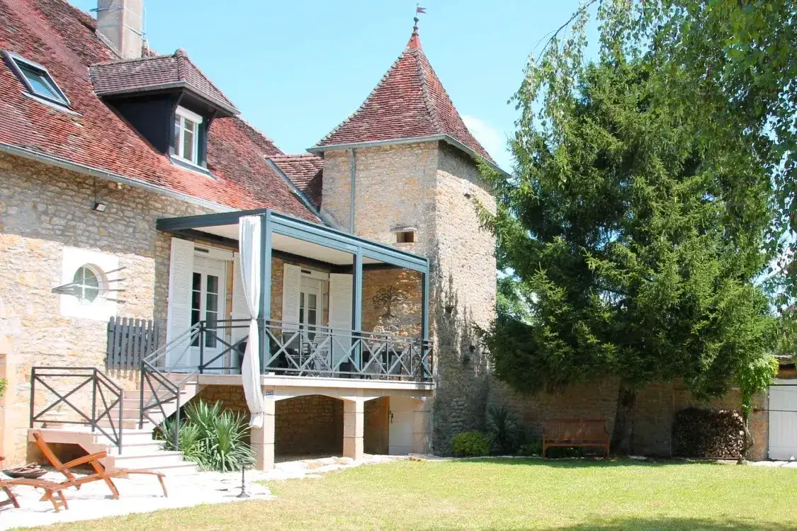 Castle 285m² in France, Domblan. Priced at 964000€ rent photo-8