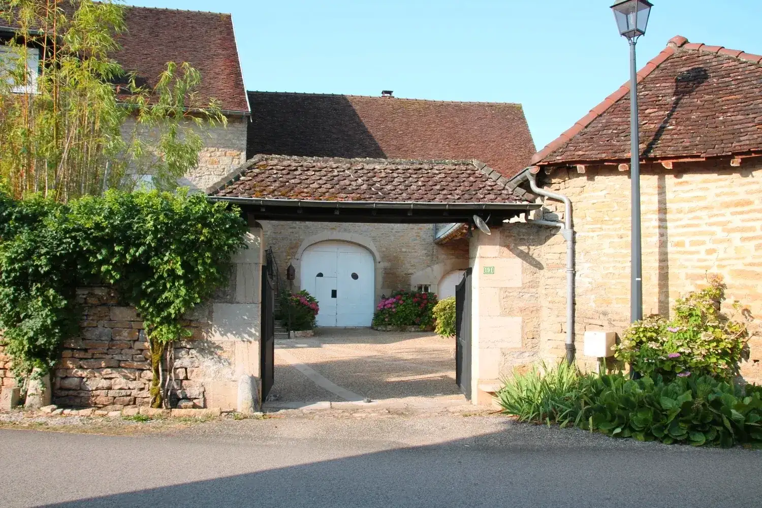 Castle 285m² in France, Domblan. Priced at 964000€ rent photo-11