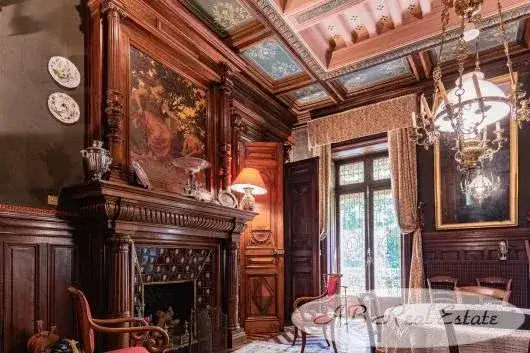 Castle 1450m² in France, Béziers. Priced at 1740000€ rent photo-3