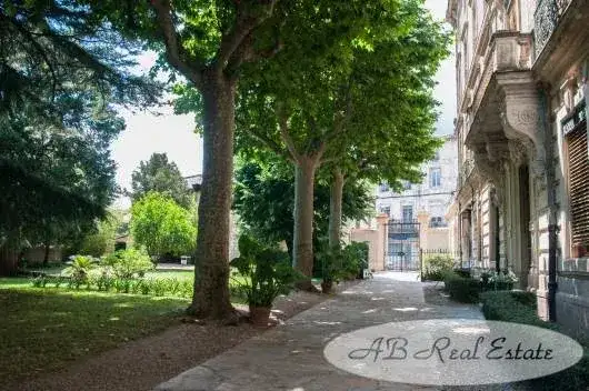 Castle 1450m² in France, Béziers. Priced at 1740000€ rent photo-4