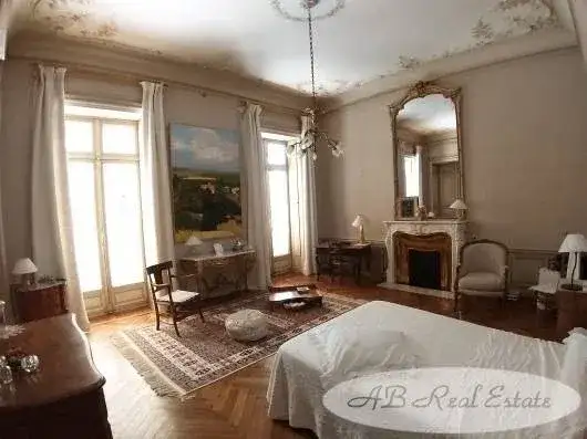 Castle 1450m² in France, Béziers. Priced at 1740000€ rent photo-8
