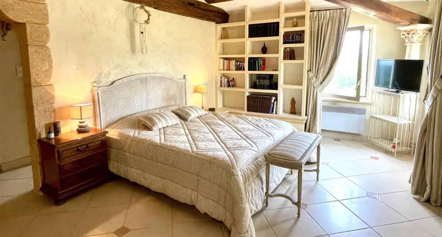 Castle 115m² in France, Carcès. Priced at 449000€ rent photo-6