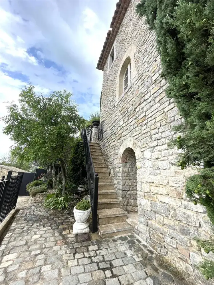 Castle 115m² in France, Carcès. Priced at 449000€ rent photo-16