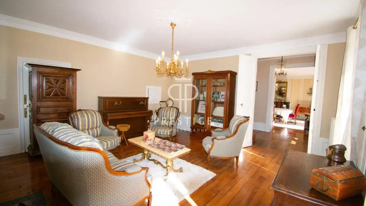 Castle 677m² in France, Jossel. Priced at 819000€ rent photo-6