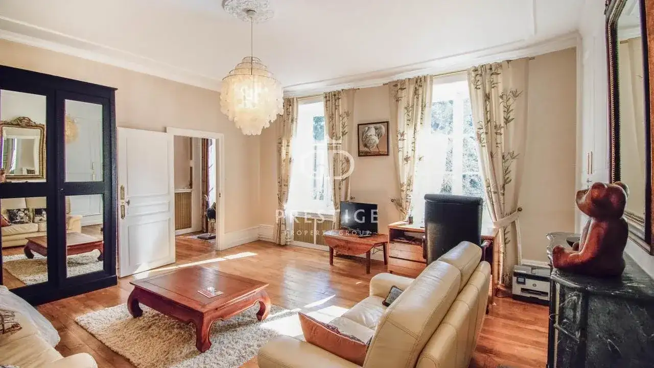 Castle 677m² in France, Jossel. Priced at 819000€ rent photo-8