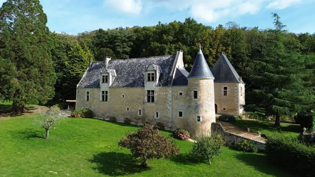 Castle 390m² in France, Le Mans. Priced at 958000€ rent photo-3