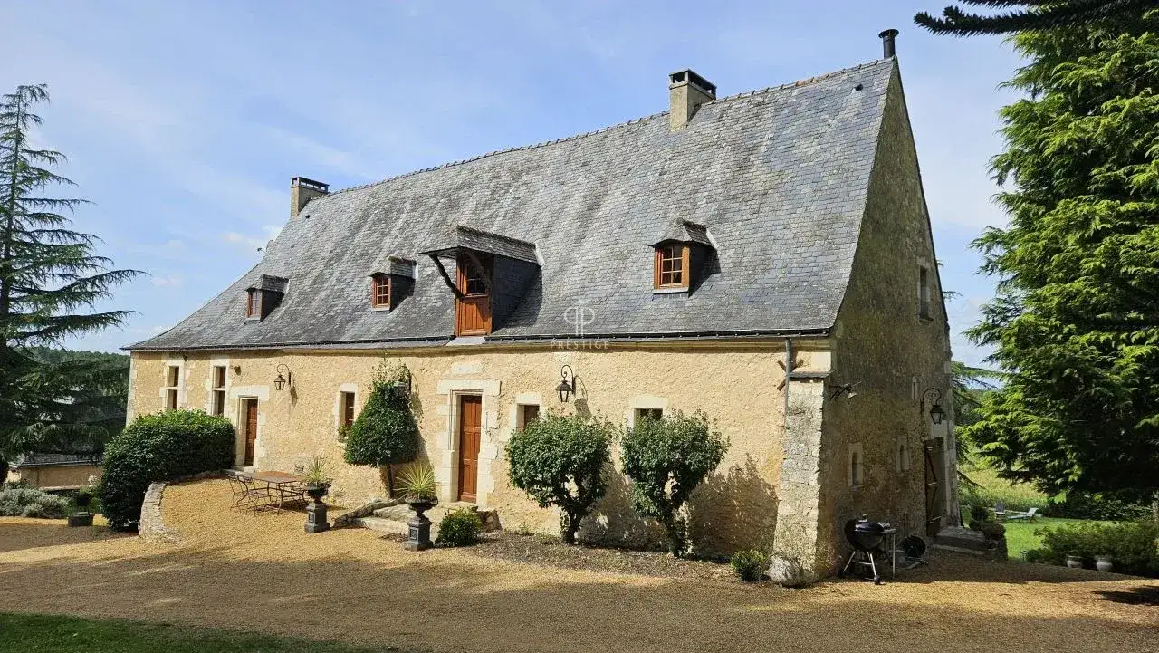 Castle 390m² in France, Le Mans. Priced at 958000€ rent photo-11