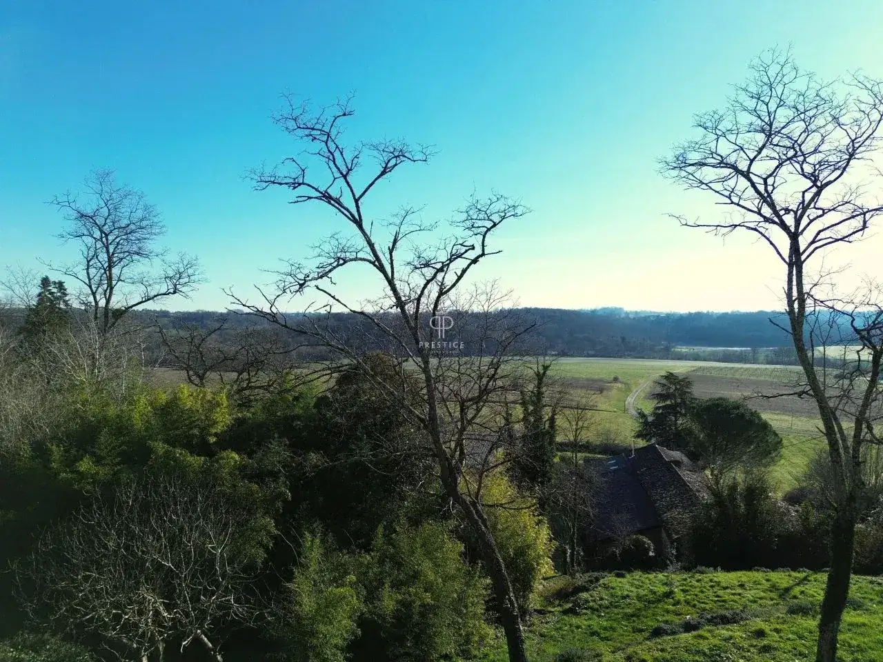 Castle 232m² in France, Bran. Priced at 750000€ rent photo-7