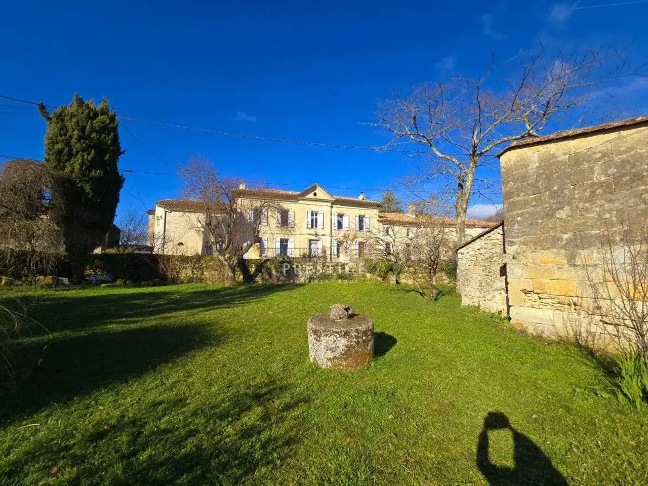 Castle 232m² in France, Bran. Priced at 750000€ rent photo-8