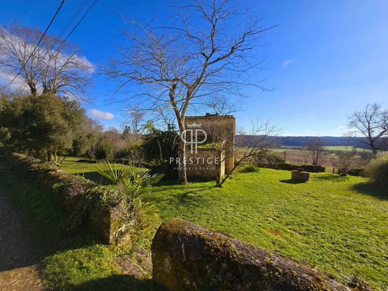 Castle 232m² in France, Bran. Priced at 750000€ rent photo-11