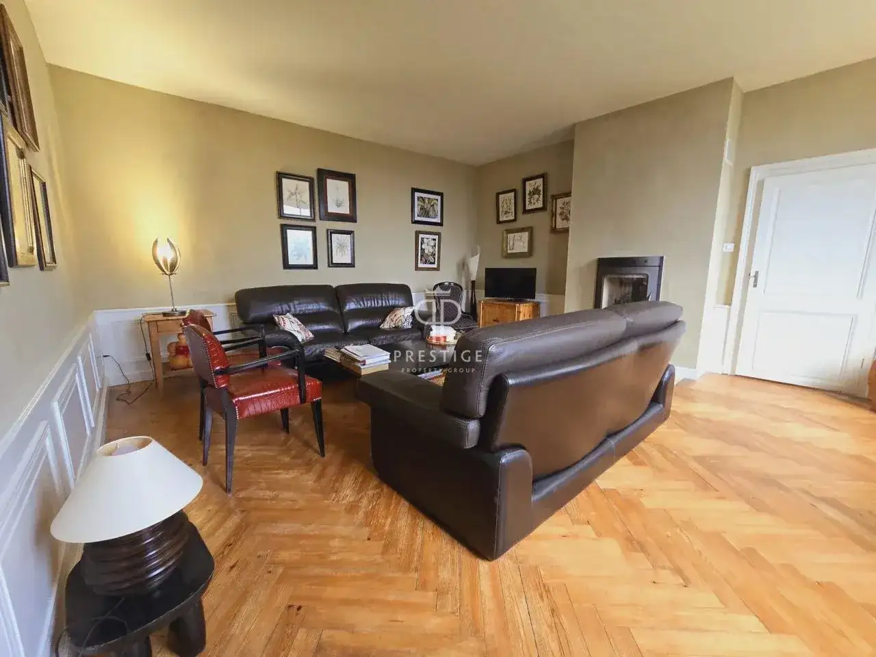 Castle 232m² in France, Bran. Priced at 750000€ rent photo-17