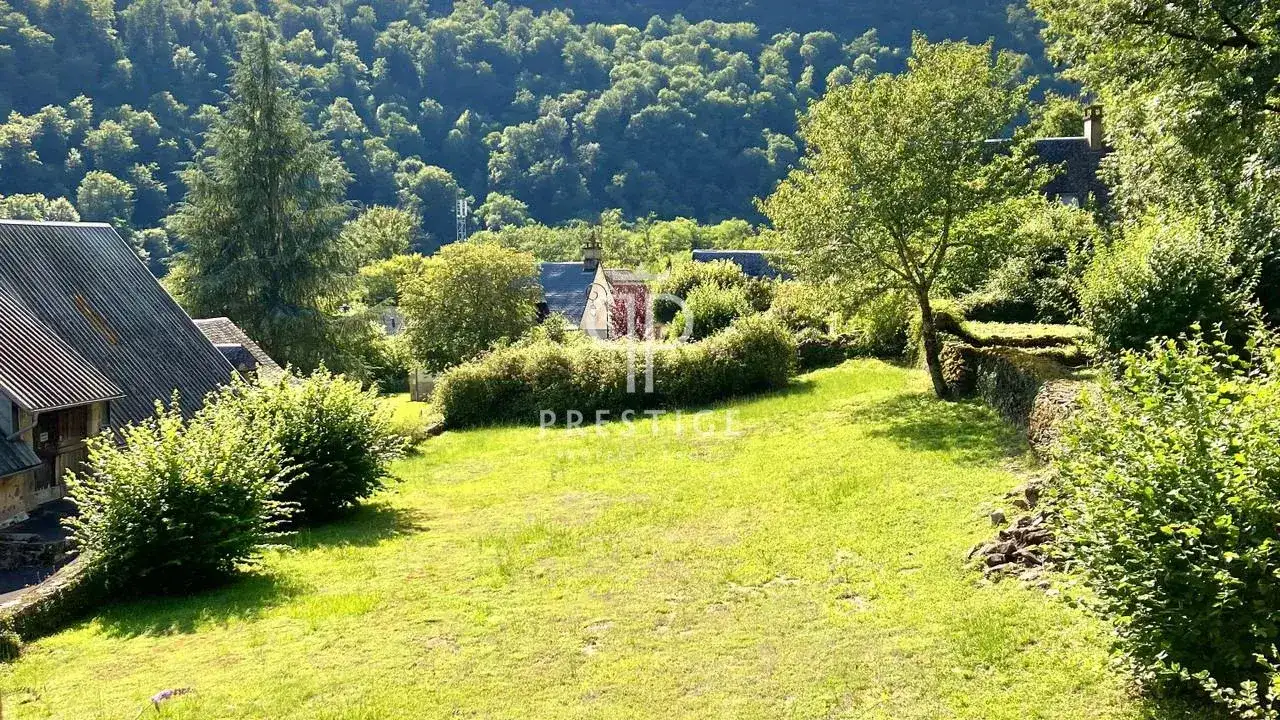 Castle 296m² in France, Laval-Sur-Lusiege. Priced at 848000€ rent photo-9