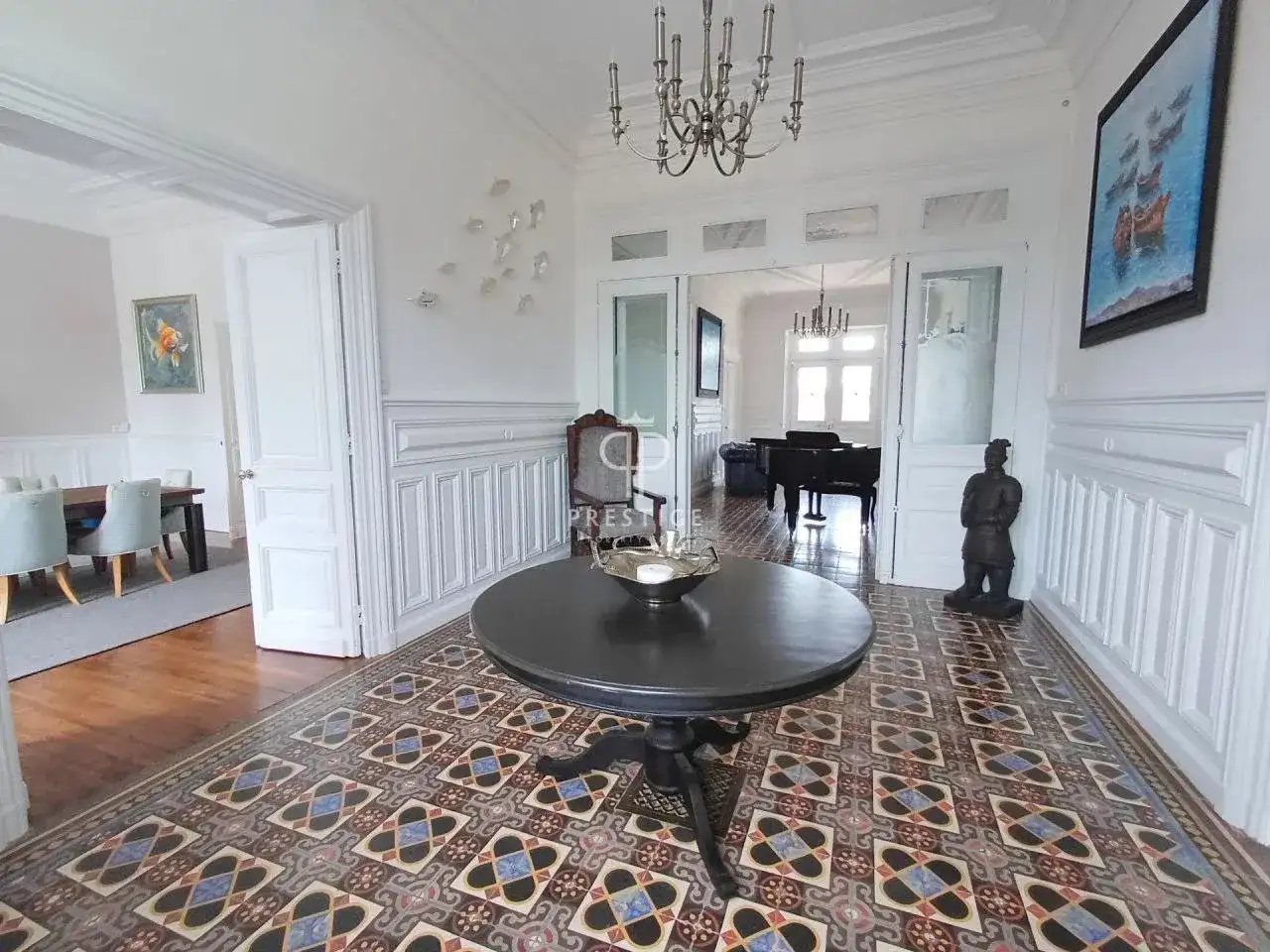Castle 933m² in France, Saint-Jean-d'Angeli. Priced at 1350000€ rent photo-18