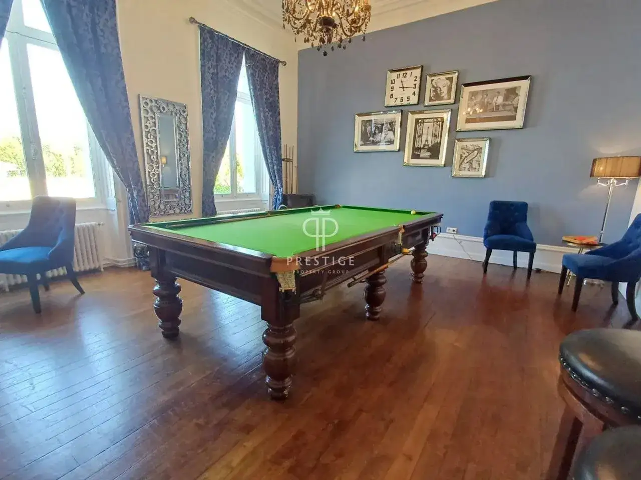 Castle 933m² in France, Saint-Jean-d'Angeli. Priced at 1350000€ rent photo-20