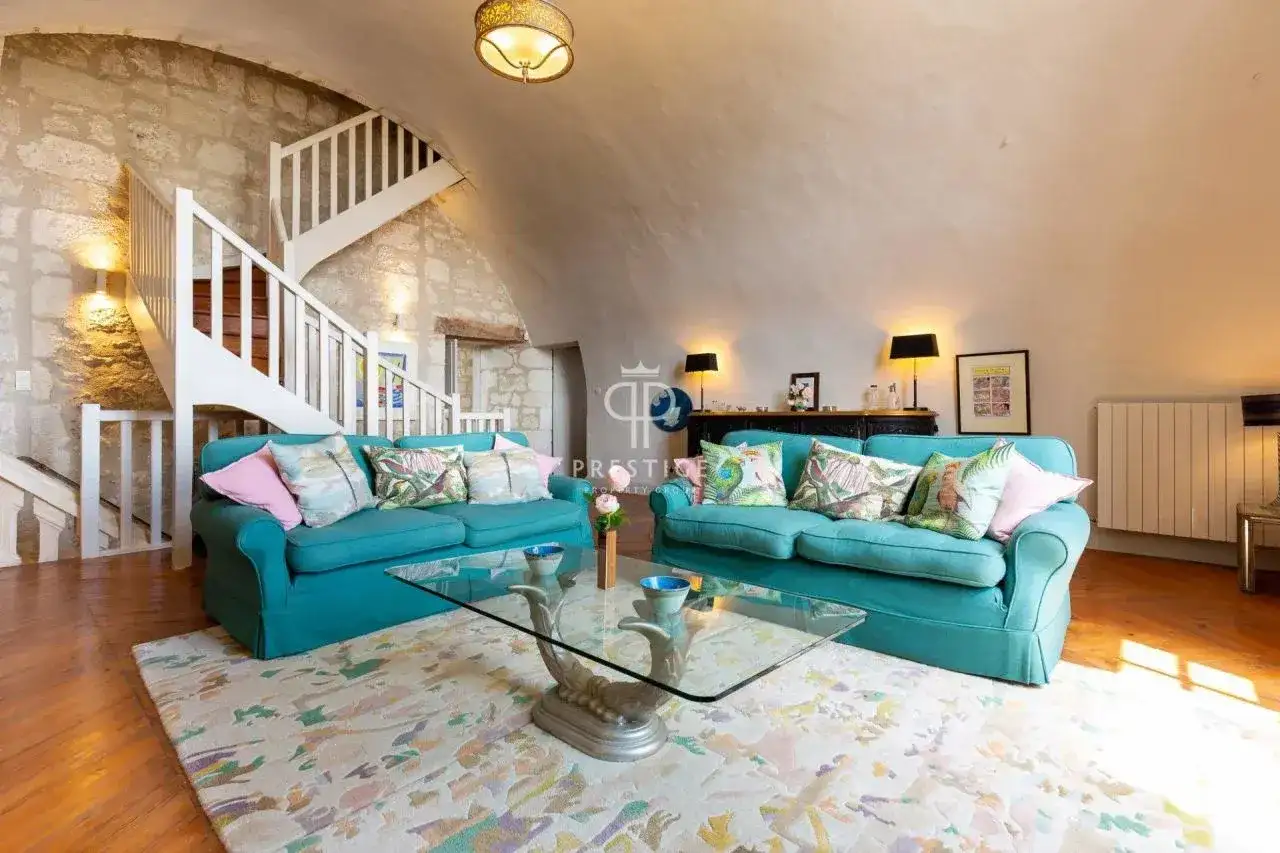 Castle 344m² in France, Bergerac. Priced at 1250000€ rent photo-1