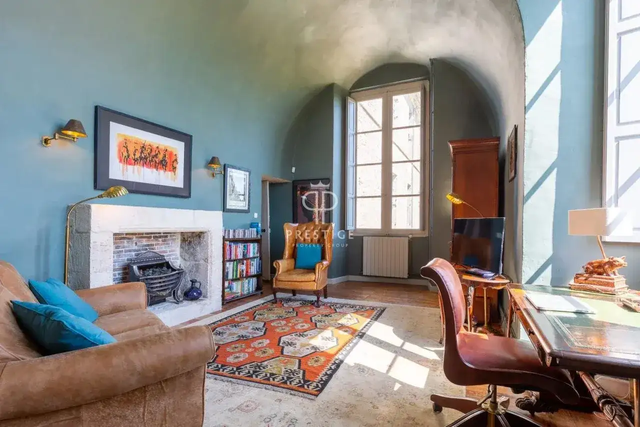 Castle 344m² in France, Bergerac. Priced at 1250000€ rent photo-4