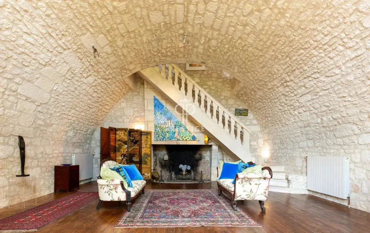 Castle 344m² in France, Bergerac. Priced at 1250000€ rent photo-8