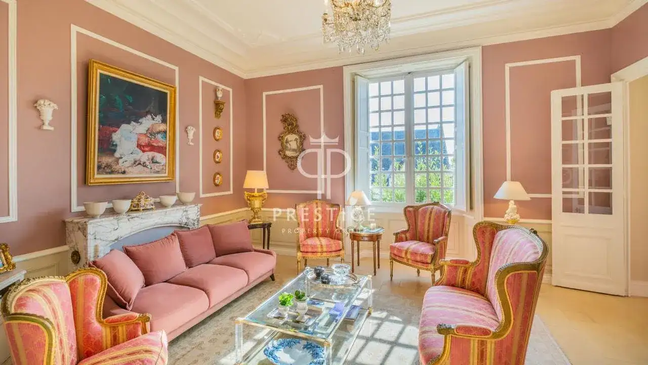 Castle 350m² in France, Туар. Priced at 795000€ rent photo-7