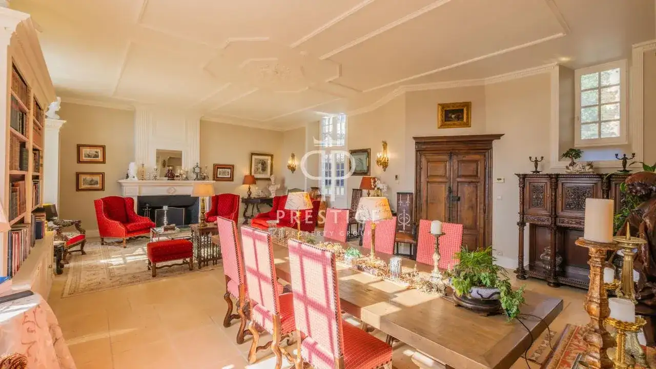 Castle 350m² in France, Туар. Priced at 795000€ rent photo-8