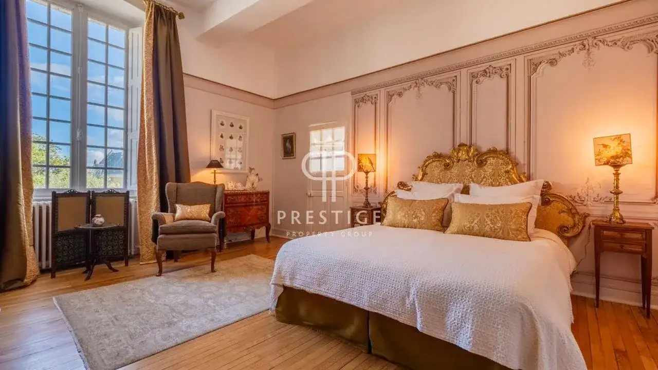 Castle 350m² in France, Туар. Priced at 795000€ rent photo-10