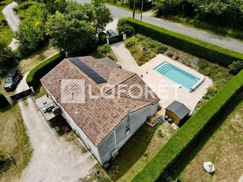 Castle 176m² in France, Monco. Priced at 318000€ rent photo-5