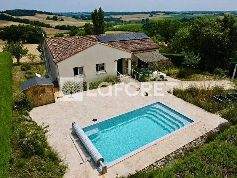 Castle 176m² in France, Monco. Priced at 318000€ rent photo-9