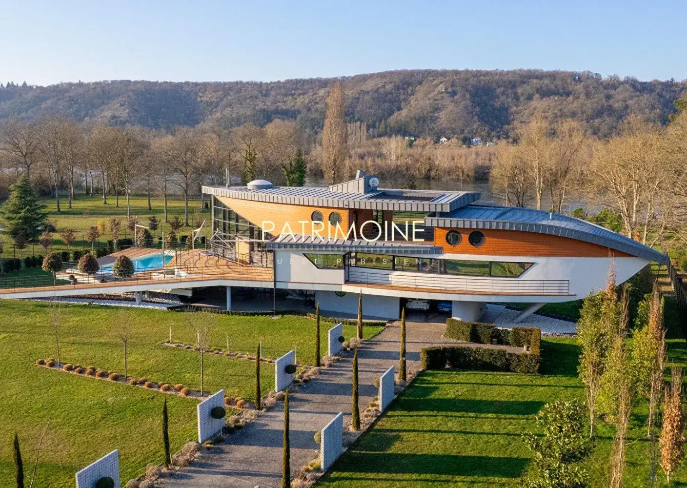 Castle 263m² in France, Moison. Priced at 1970000€ rent photo-4