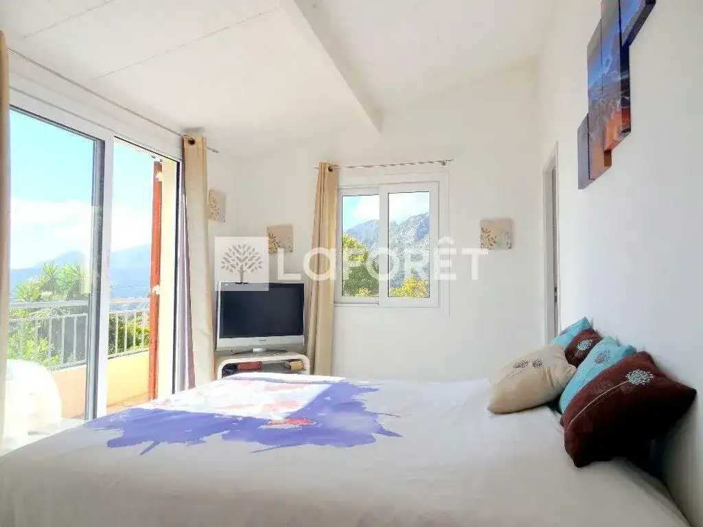 Castle 118m² in France, Castellar. Priced at 630000€ rent photo-3