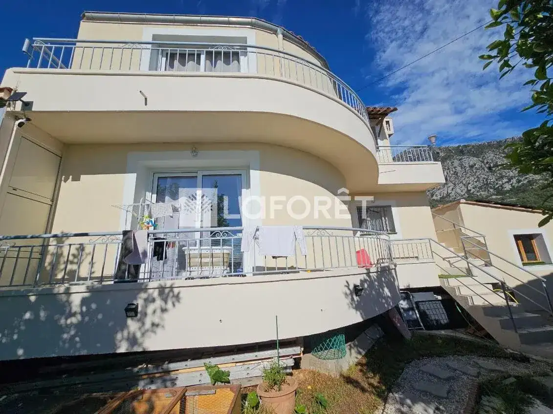 Castle 118m² in France, Castellar. Priced at 630000€ rent photo-8