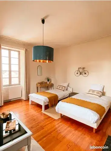Castle 522m² in France, Le Bernard. Priced at 895000€ rent photo-3