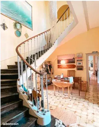Castle 522m² in France, Le Bernard. Priced at 895000€ rent photo-9