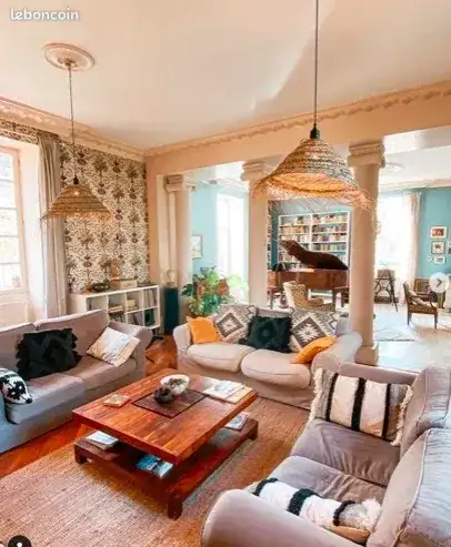 Castle 522m² in France, Le Bernard. Priced at 895000€ rent photo-13