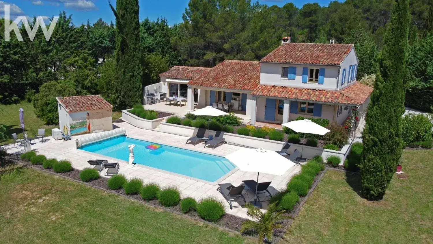 Castle 180m² in France, Brynol. Priced at 795000€ rent photo-13