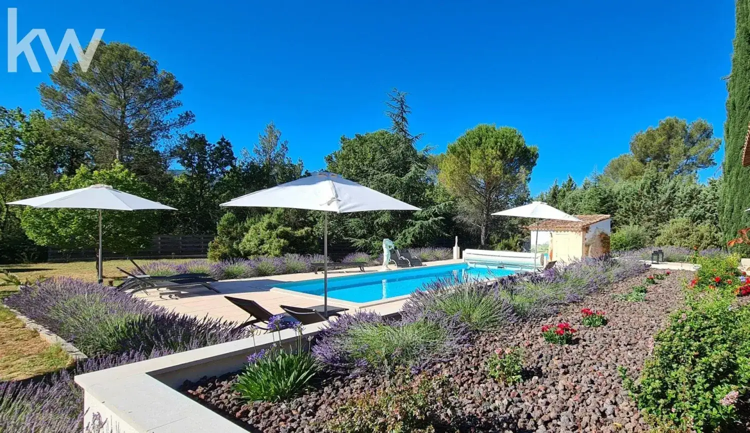 Castle 180m² in France, Brynol. Priced at 795000€ rent photo-15