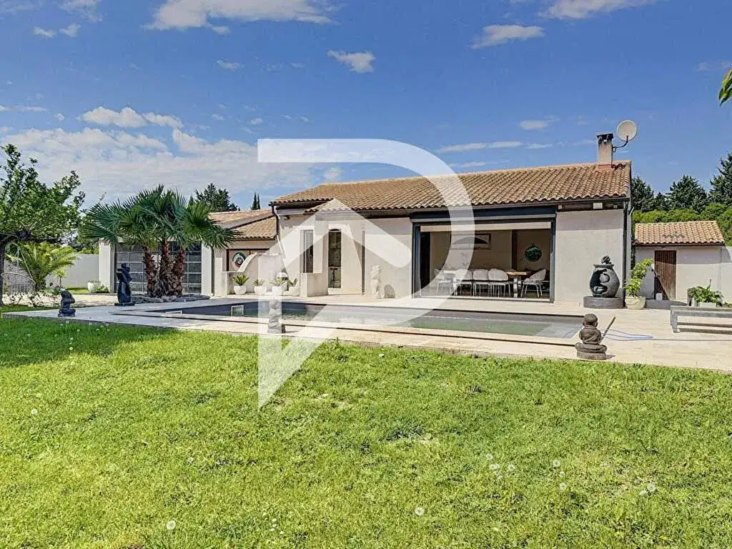 Castle 130m² in France, Villeneuve-lès-Avignon. Priced at 520000€ rent photo-5