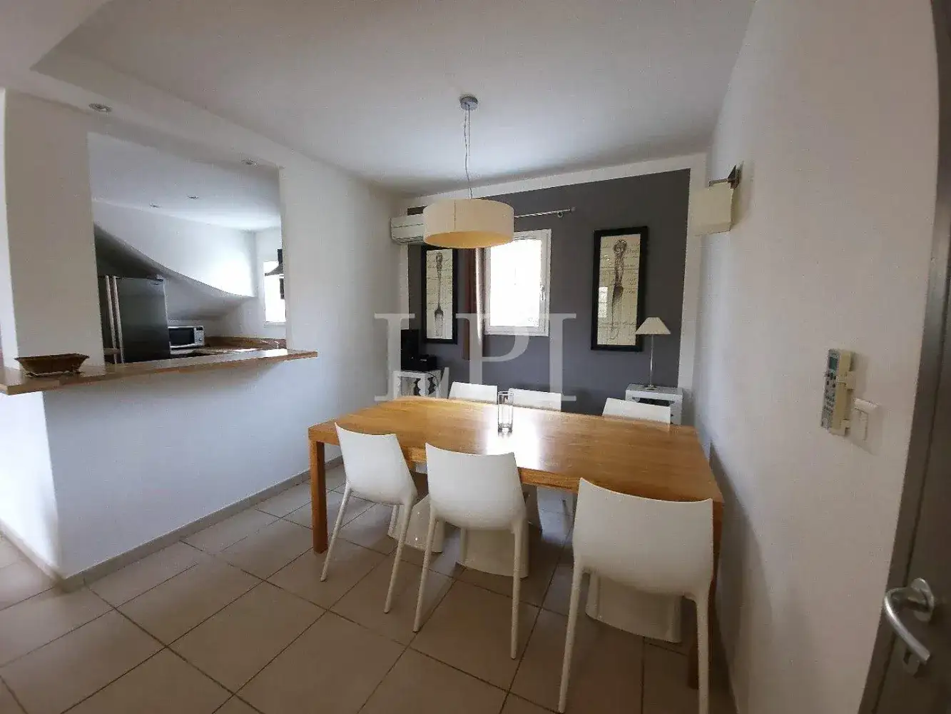Castle 115m² in France, Saint-Saturnen-Les-Apt. Priced at 470000€ rent photo-8