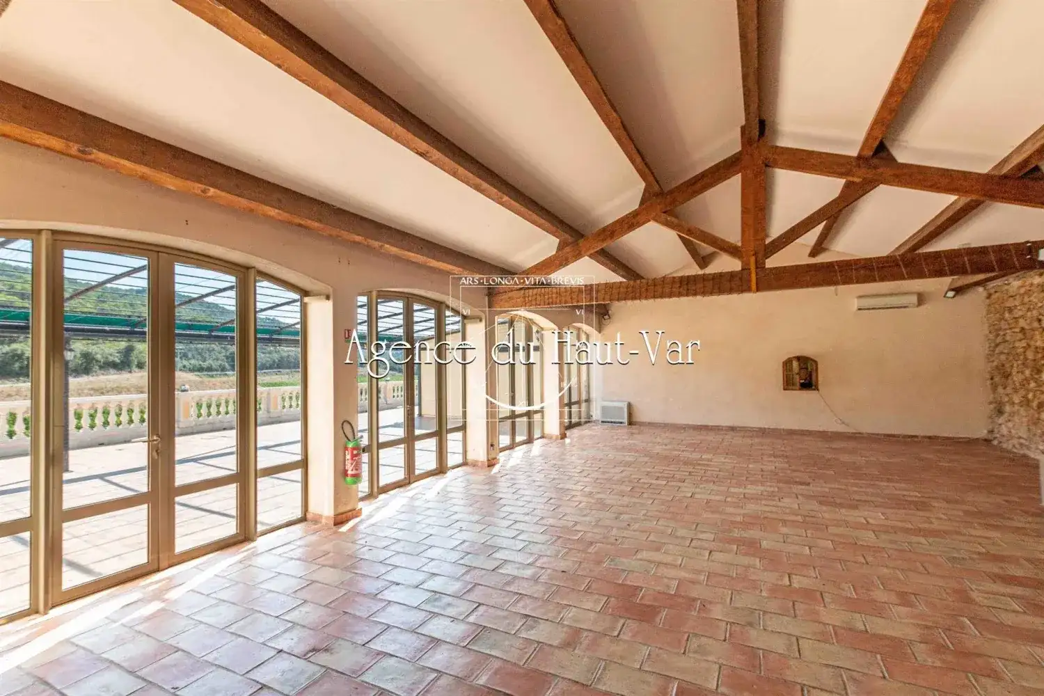 Castle 4000m² in France, Leuke. Priced at 7950000€ rent photo-4