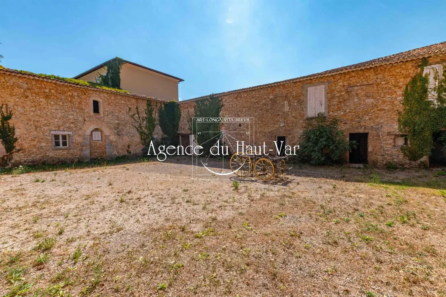 Castle 4000m² in France, Leuke. Priced at 7950000€ rent photo-12