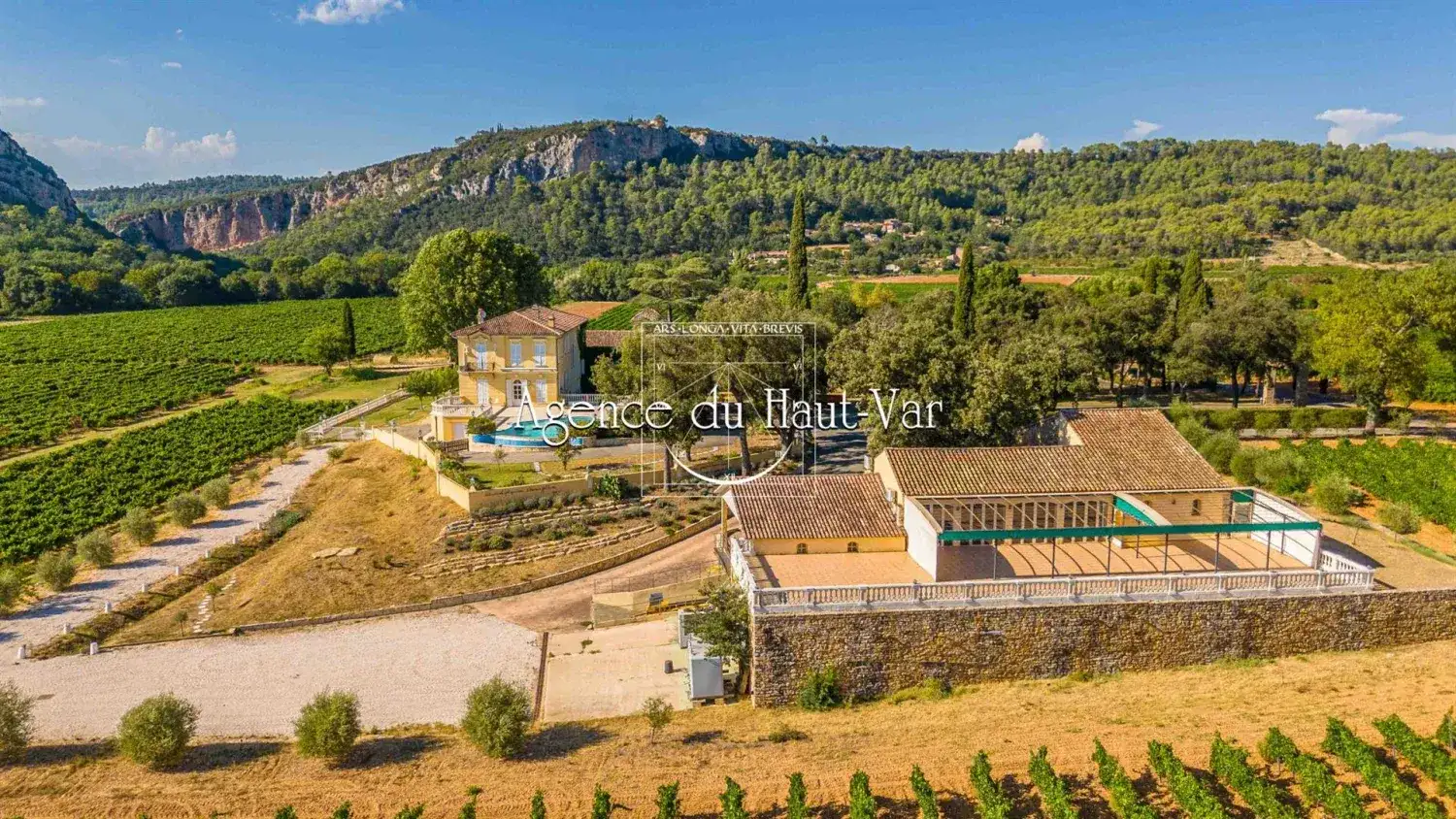 Castle 4000m² in France, Leuke. Priced at 7950000€ rent photo-14